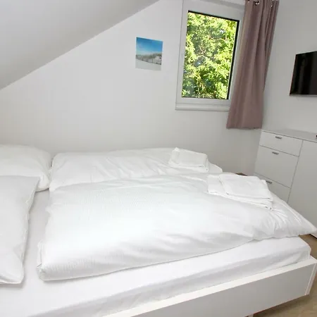Strandnahes Mit Eigener Sauna Und Kamin - Am Duenenstrand * Baabe